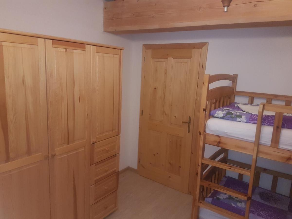 Byt Knezice U Vrchlabi Luaran gambar
